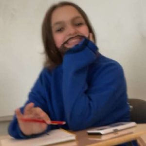 Meet your Posher, Chloe